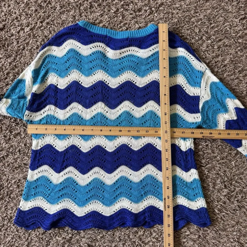 Beach Riot Beach Women’s Small Sweater Blue And White Chevron Scalloped - Picture 5 of 5